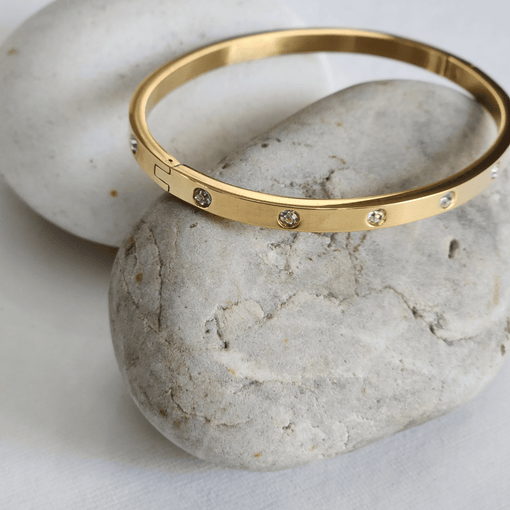 Jewelry That Beats the Heat: Non-Tarnish Picks for Sweaty Days