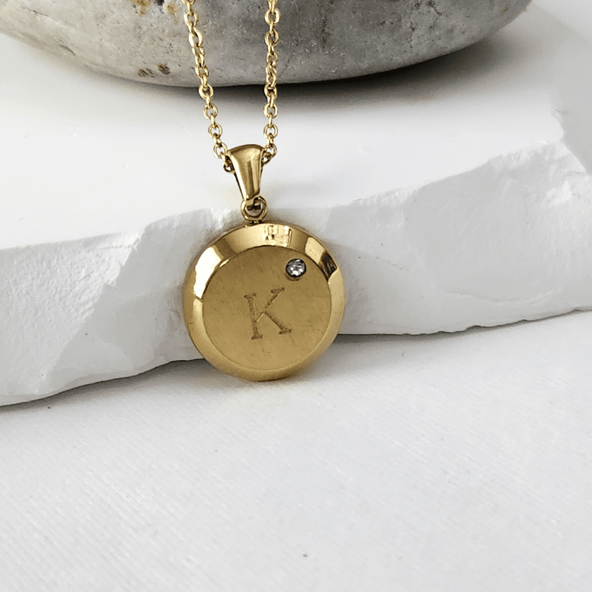 Circular Initial Necklace with Diamond