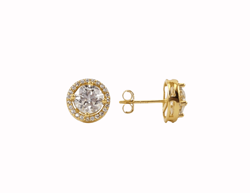Twenty-Eight Minna makes luxury affordable with these beautify diamond alternative moissanite stud earrings