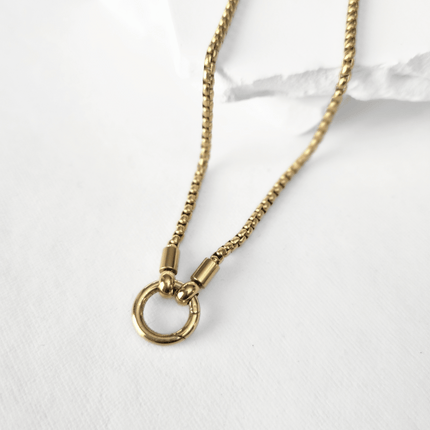 Venetian Box Chain Necklace with Classic Circular Annex Ring