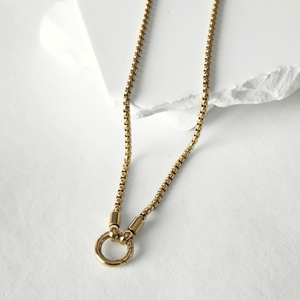 Venetian Box Chain Necklace with Classic Circular Annex Ring